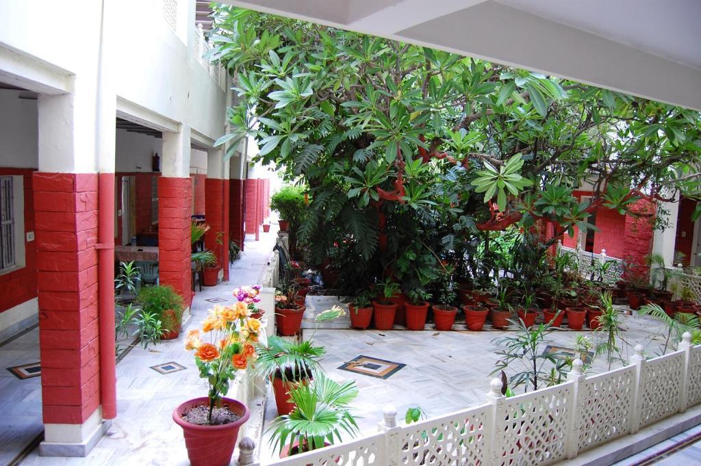 Hotel Tourist Rest House Agra Agra  Eksteriør billede